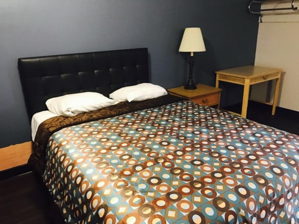 Kings Row Inn Milwaukie Ngoại thất bức ảnh