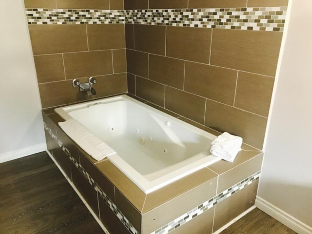 Kings Row Inn Milwaukie Ngoại thất bức ảnh