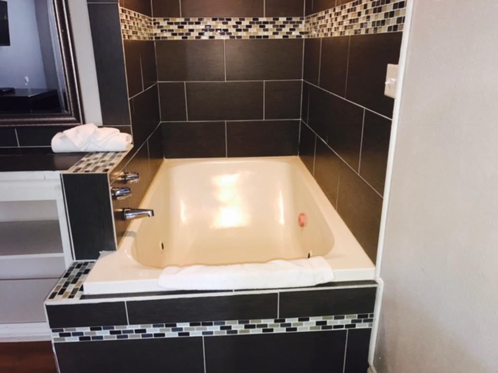 Kings Row Inn Milwaukie Ngoại thất bức ảnh